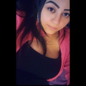 Meet your Posher, Viviana